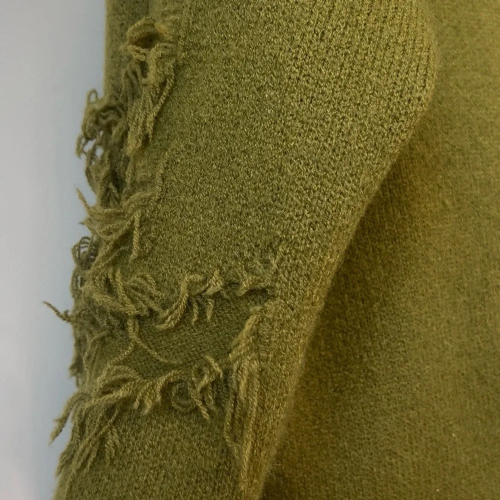 SHEIN Olive Distressed Crew‎ Neck Sweater - Picture 8 of 13